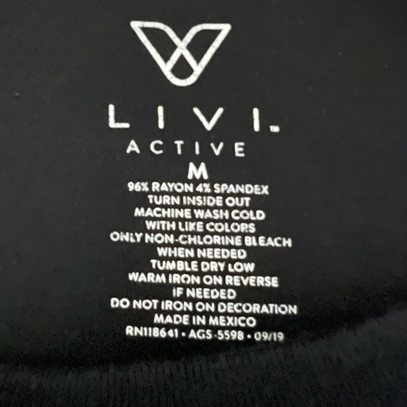 Breast Cancer Warrior Black Crop T-Shirt - Picture 4 of 4